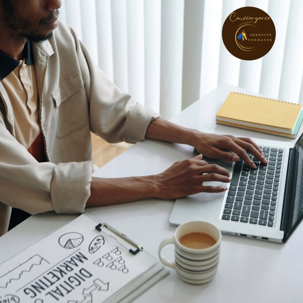 Photo de bureau pour illustrer les outils et services d'une agence spécialisée en gestion locative de biens immobiliers.